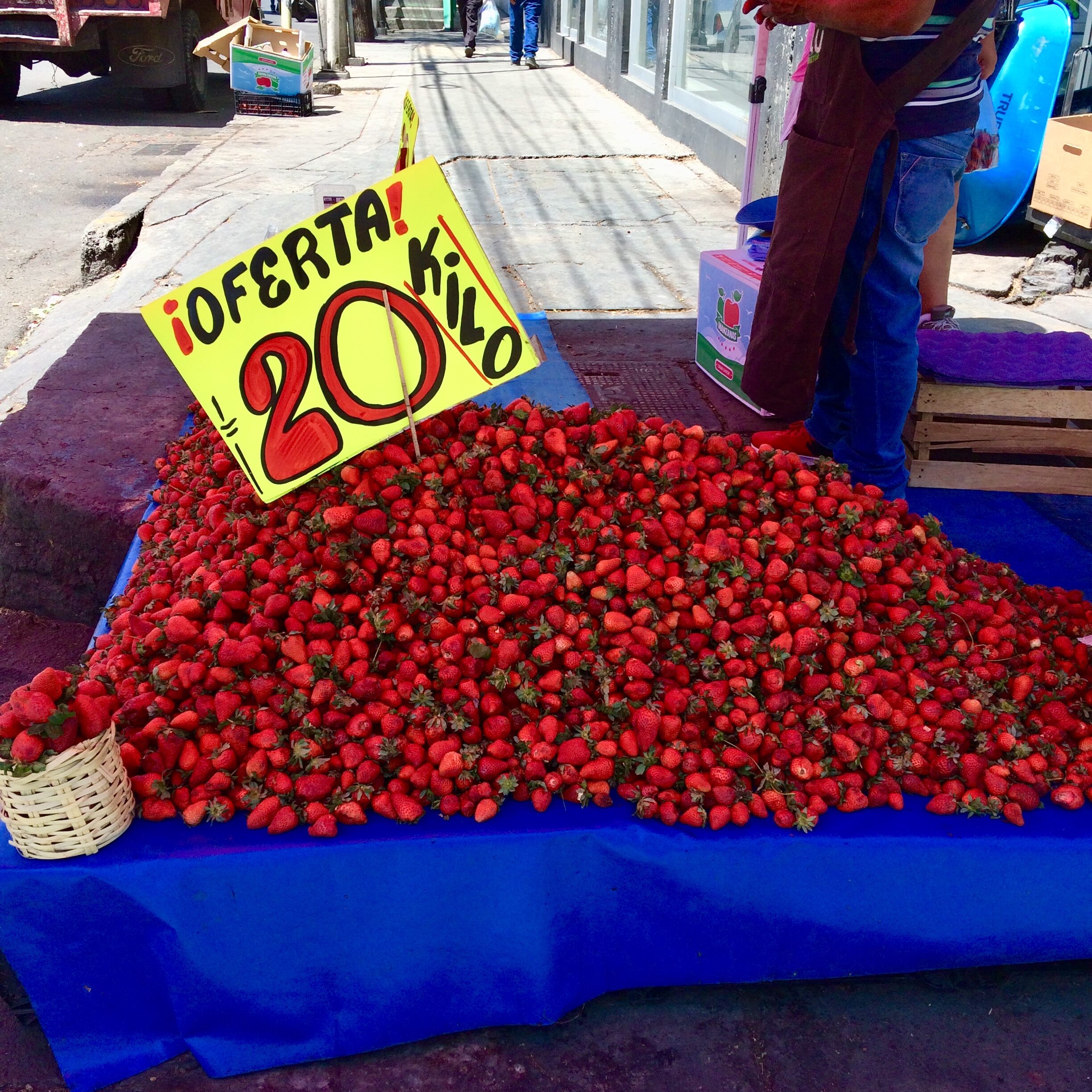 This image has an empty alt attribute; its file name is rode-hoop-edited.jpg